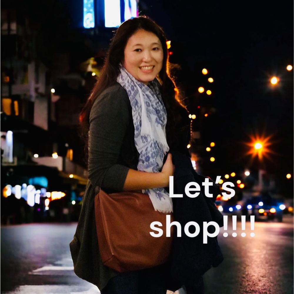 Shop Purses/ Backpacks/ Wallets
UNLISTED for Live show only